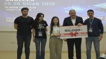 NEVÜ Öğrencileri “HACKNİĞDE Geleceğin Çözümleri Hackathonu-3 2026”da Birinci Oldu